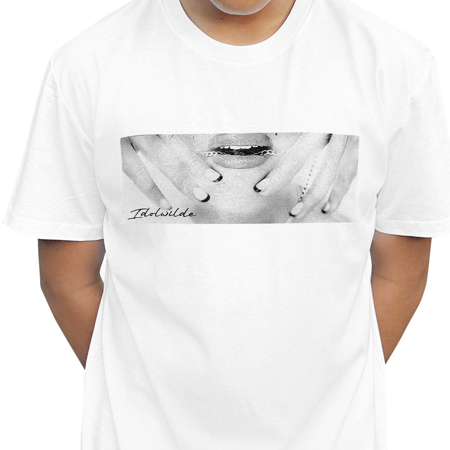 IDOLWILDE Lip & Chain Print Tee
